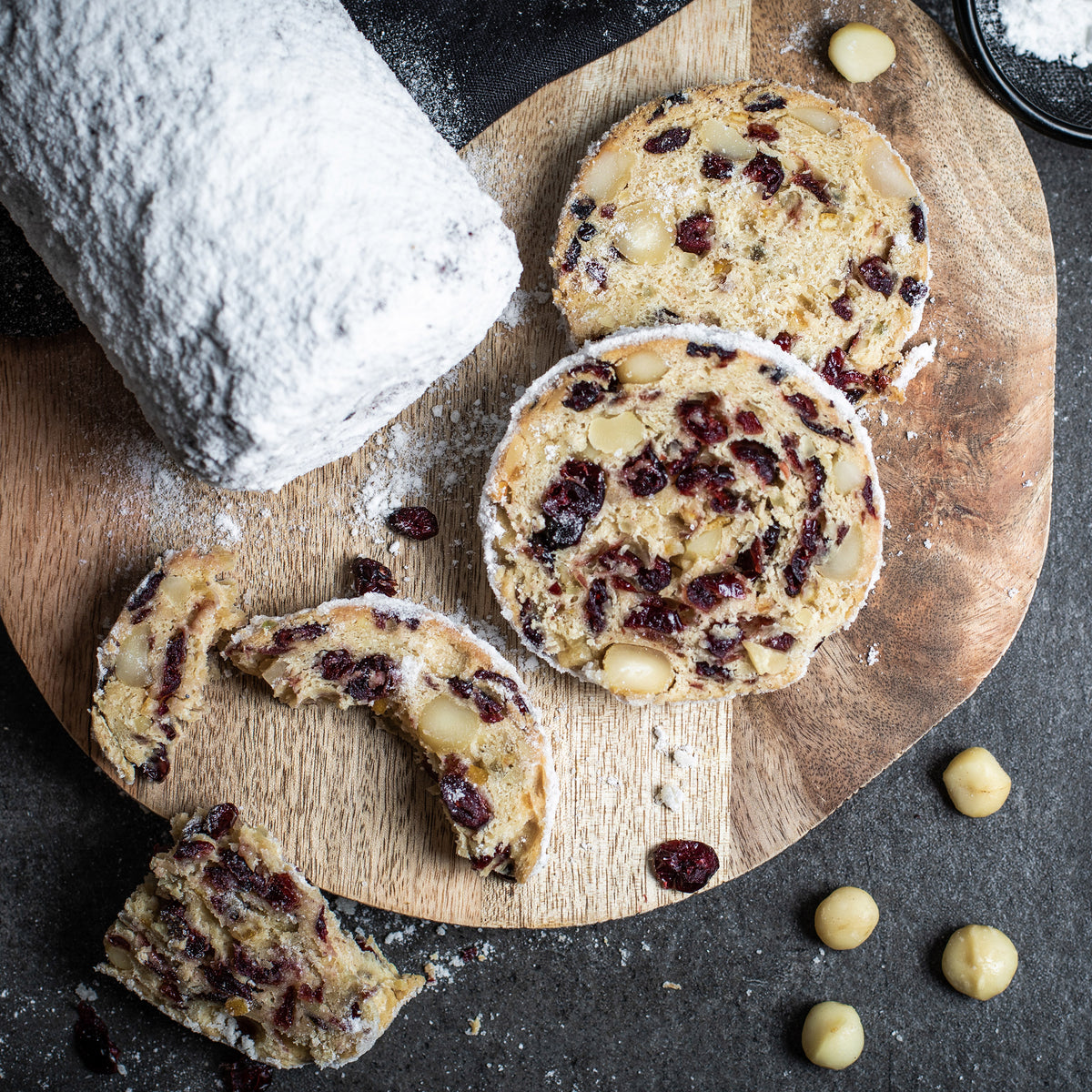 Cranberry-Macadamia-Stollen